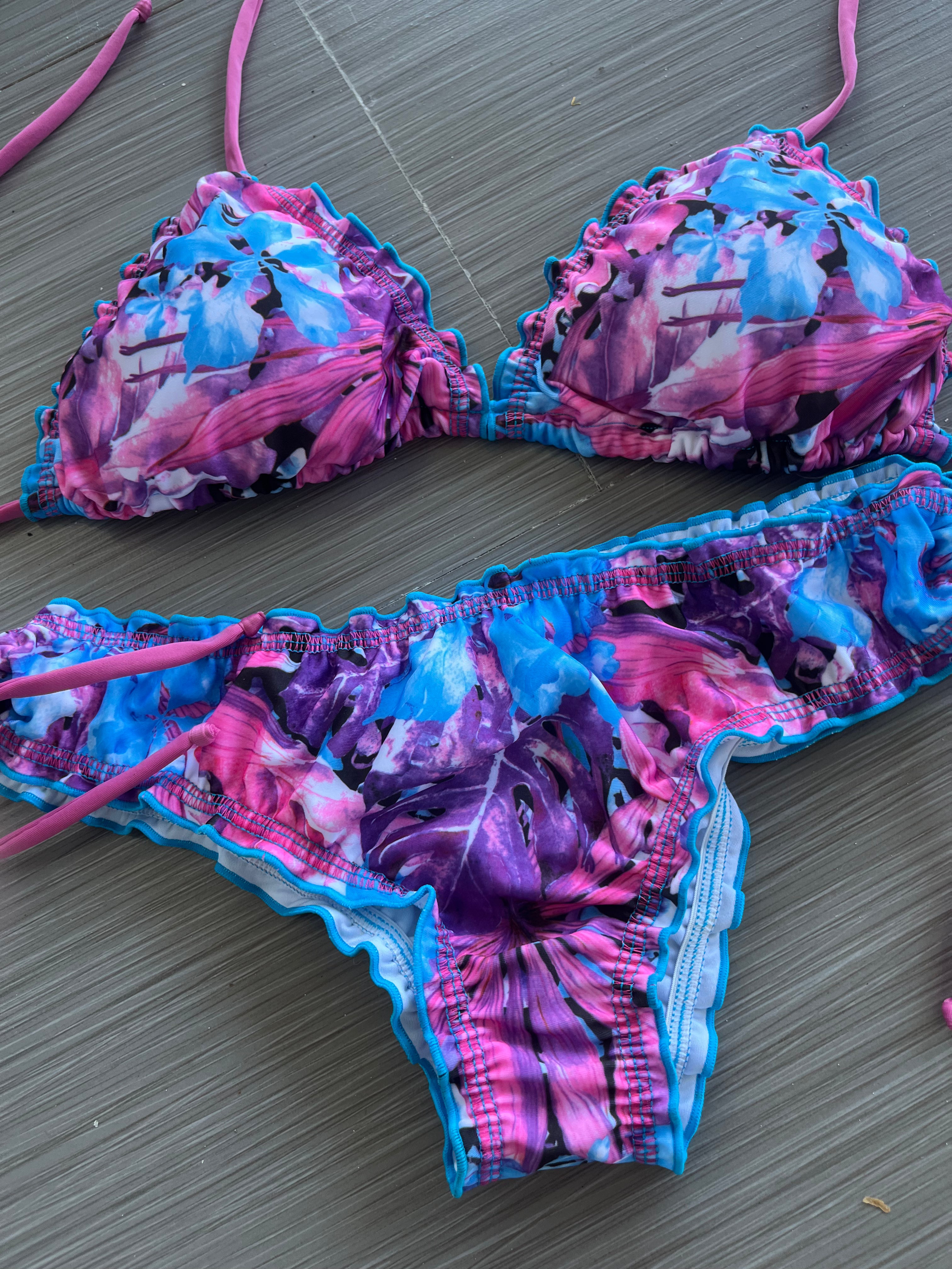 Sister Bikini
